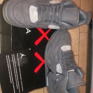 Jordan 4 Kaws